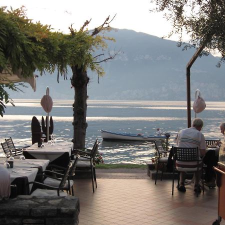 Piccolo Hotel Direkt Am See Brenzone sul Garda Exterior foto